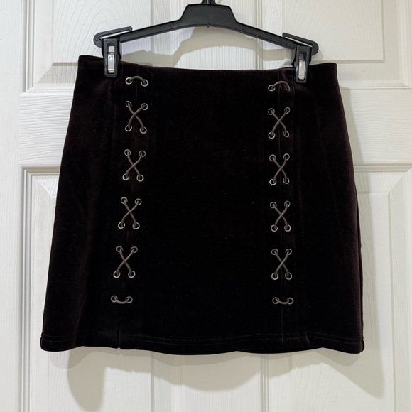 Velvet Super Dark Maroon Skirt 😊 Size Medium - Picture 1 of 5